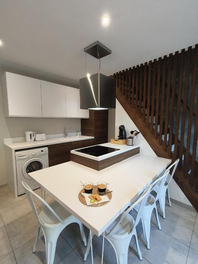 Chez Emma Et Louise - Maison Individuelle Avec Stationnement Gratuit Apartment Mâcon Екстериор снимка